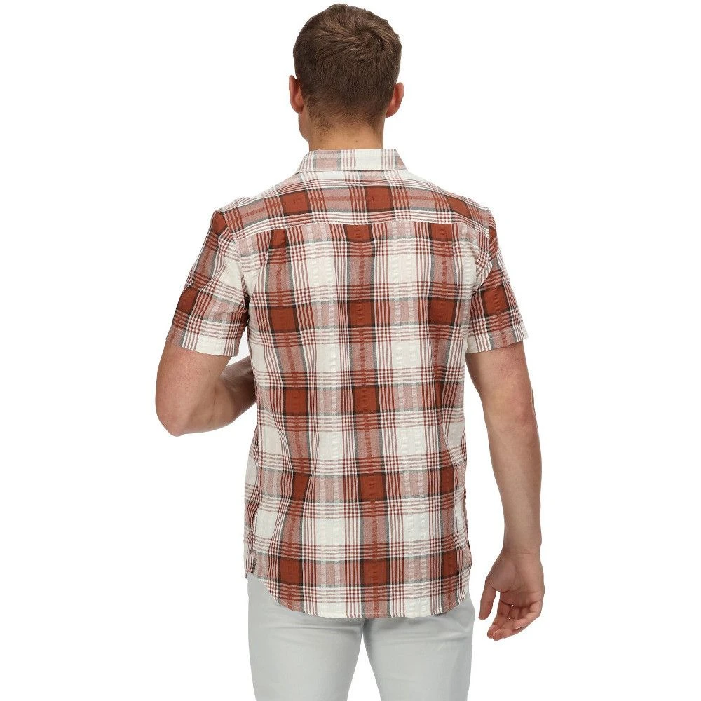 Regatta Mens Deakin IV Coolweave Cotton Short Sleeve Shirt 2 Regatta Mens Deakin IV Coolweave Cotton Short Sleeve Shirt - Image 2